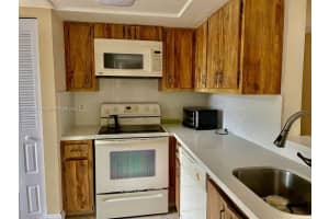 1040 Nw 80th Ave 205, Margate