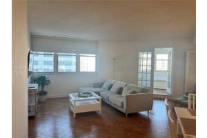 905 Brickell Bay Dr APT 1431, Miami, FL 33131, - MLS#A11912003