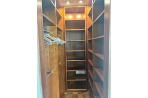 905 Brickell Bay Dr APT 1431, Miami, FL 33131, - MLS#A11912003