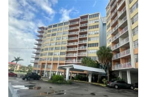 2025 NE 164th St APT 706, North Miami Beach, FL 33162, - MLS#A11912010