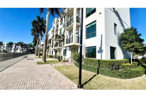 4670 NW 84th Ave Apartment 22, Doral, FL 33166, - MLS#A11912050