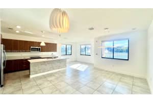 4670 NW 84th Ave Apartment 22, Doral, FL 33166, - MLS#A11912050