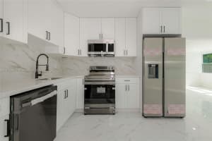 731 Ne 16th St Fort Lauderdale, FL 33304 - MLS#A11912087