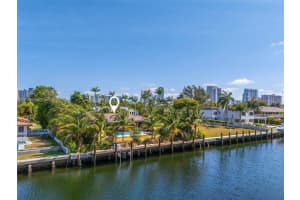 419 Alamanda Dr, Hallandale Beach