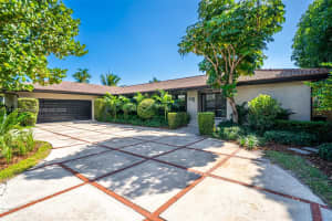 419 Alamanda Dr, Hallandale Beach, FL 33009, - MLS#A11912139