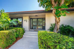 419 Alamanda Dr, Hallandale Beach, FL 33009, - MLS#A11912139