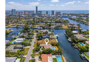 419 Alamanda Dr, Hallandale Beach, FL 33009, - MLS#A11912139