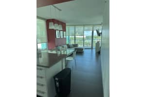 888 Biscayne Blvd 512, Miami