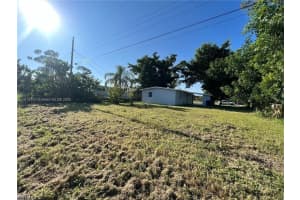 1109 N Grifford Ave Lehigh Acres, FL 33936 - MLS#A11912193