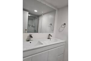 2000 Atlantic Shores Blvd 104 Hallandale Beach, FL 33009 - MLS#A11912212