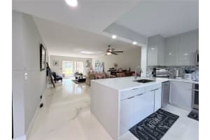 900 Sw 128th Ave 105d Pembroke Pines, FL 33027 - MLS#A11912261