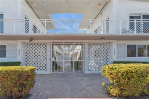 7440 Byron Ave 1b Miami Beach, FL 33141 - MLS#A11912308