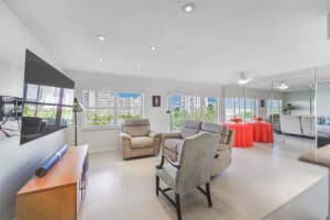 400 Diplomat Pkwy 704 Hallandale Beach, FL 33009 - MLS#A11912342