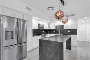 355 Poinciana Dr 1130 Sunny Isles Beach, FL 33160 - MLS#A11912441