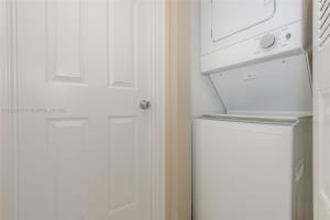 901 Sw 128th Ave 115e Pembroke Pines, FL 33027 - MLS#A11912476