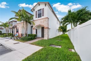 10630 W 33rd Way Hialeah, FL 33018 - MLS#A11912502