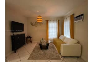 55 NW 69th St, Miami, FL 33150, - MLS#A11912537