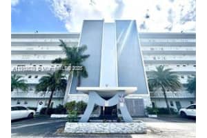 320 Ne 12th Ave 703 Hallandale Beach, FL 33009 - MLS#A11912539