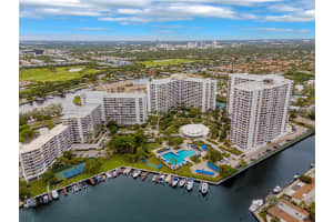 600 Three Islands Blvd 612 Hallandale Beach, FL 33009 - MLS#A11912549