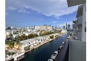 3703 Ne 166th St 910, North Miami Beach