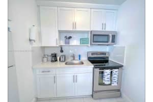 326 Wilson St 205 Hollywood, FL 33019 - MLS#A11912561