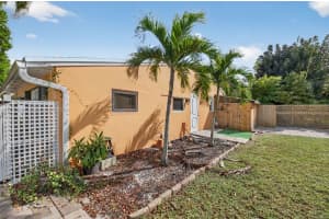 5172 Pine Tree Dr Delray Beach, FL 33484 - MLS#A11912565