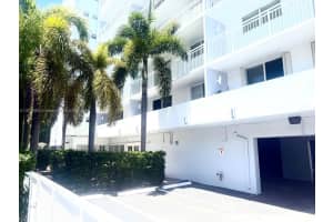 1045 10th St 206 Miami Beach, FL 33139 - MLS#A11912583