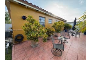 683 W 39th St Hialeah, FL 33012 - MLS#A11912589