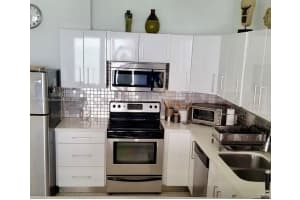 5701 Se Collins Ave Ph10 Miami Beach, FL 33140 - MLS#A11912590