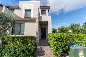 561 Ne 208th Ter 561 Miami, FL 33179 - MLS#A11912601