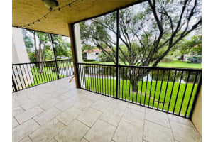 MLS# A11912610, Weston, Florida 33326