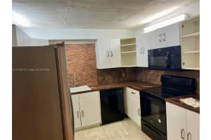 MLS# A11912610, Weston, Florida 33326