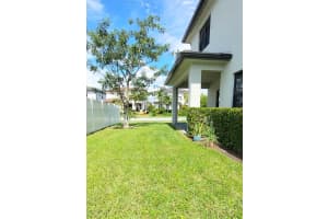 4318 Sw 174th Ave 1, Miramar