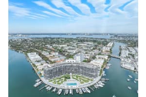 900 Bay Dr 622 & 620 Miami Beach, FL 33141 - MLS#A11912662