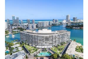 900 Bay Dr 622 & 620 Miami Beach, FL 33141 - MLS#A11912662