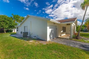 5133 Nw 30th Ct Margate, FL 33063 - Off Market