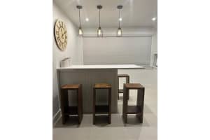 10040 Nw 9th St Cir 202, Miami