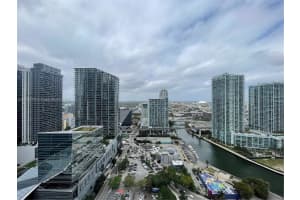 68 Se 6th St 3806, Miami