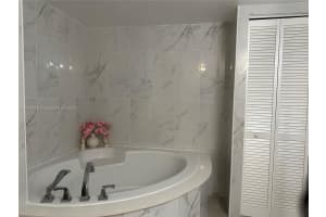 1865 S Ocean Dr 6h Hallandale Beach, FL 33009 - MLS#A11912836