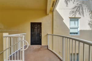 100 Jacaranda Country Club Dr 203 Plantation, FL 33324 - MLS#A11912942