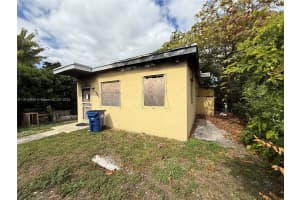 1865 NW 70th St, Miami, FL 33147, - MLS#A11912943