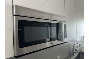 68 Se 6th St 2205, Miami