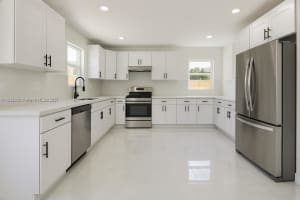 2840 Nw 171st St, Miami Gardens