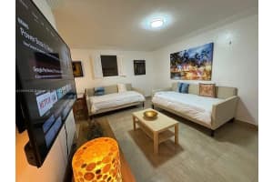 650 Pennsylvania Ave 2 Miami Beach, FL 33139 - MLS#A11913108