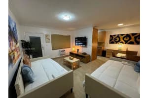 650 Pennsylvania Ave 2 Miami Beach, FL 33139 - MLS#A11913108