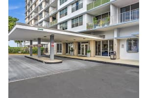 1865 79th St Csw Ph-h North Bay Village, FL 33141 - MLS#A11913152