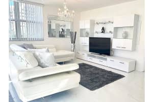 770 Claughton Island Dr 602 Miami, FL 33131 - Off Market