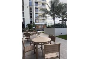 2001 Van Buren St 117 Hollywood, FL 33020 - MLS#A11913172