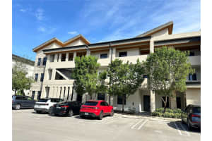 7925 Nw 104 32, Doral