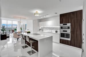 851 Ne 1st Ave 1801, Miami